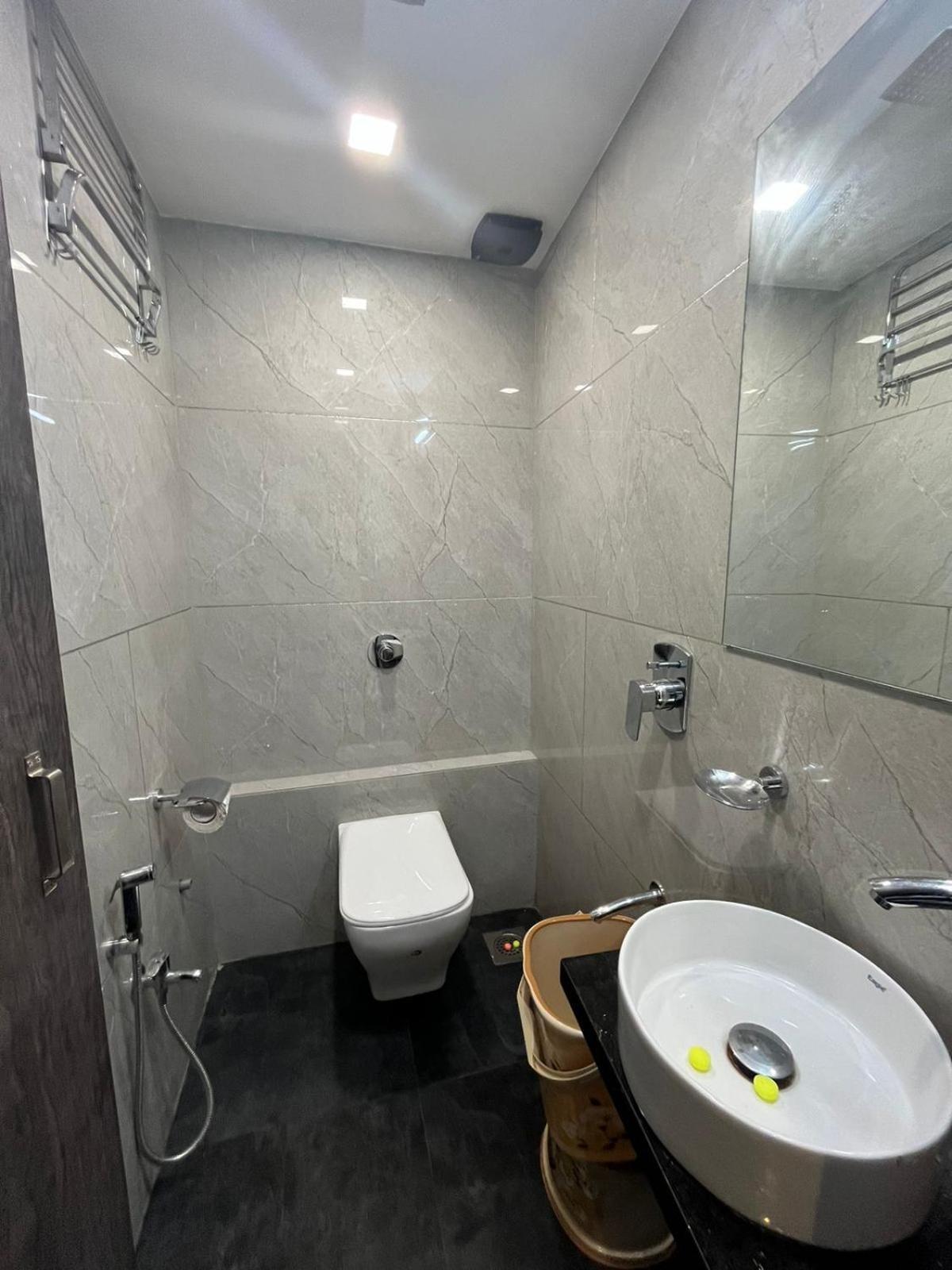 Hotel Shahi Darbar Terminal-2 Мумбаї Екстер'єр фото